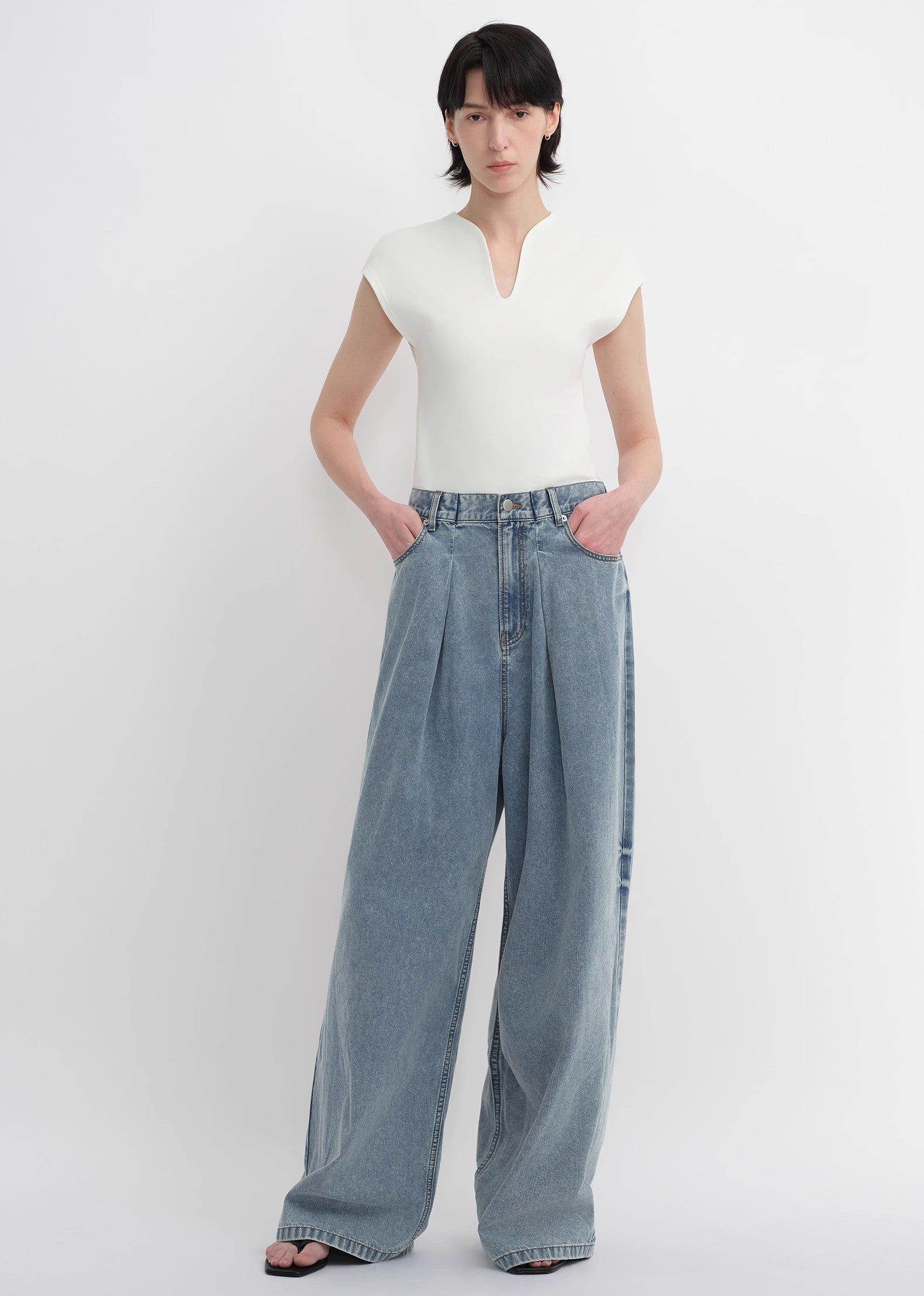 Soft Tencel Cotton Pleated Loose Straight Wide-Leg Jeans – Light Structure