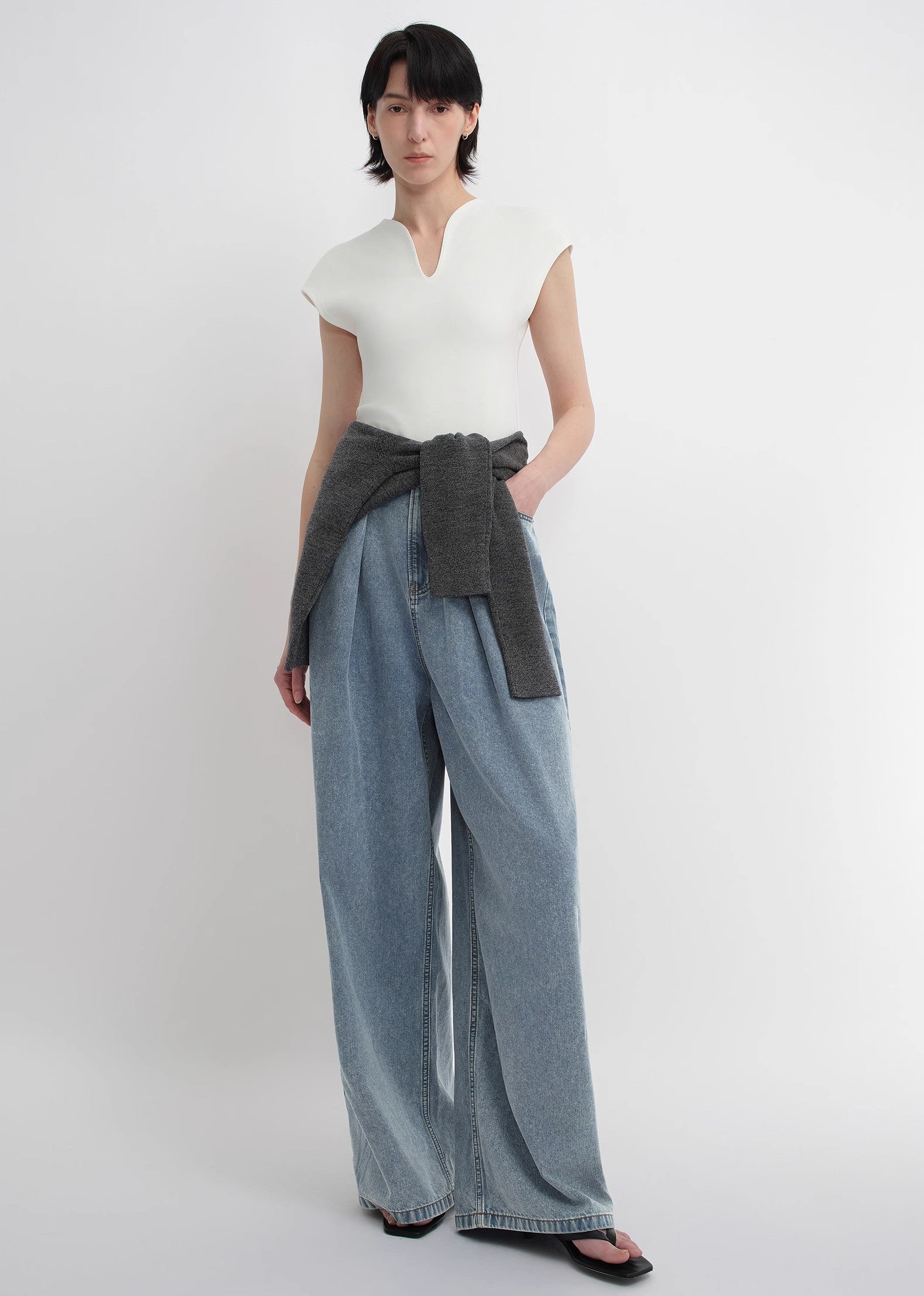 Soft Tencel Cotton Pleated Loose Straight Wide-Leg Jeans – Light Structure