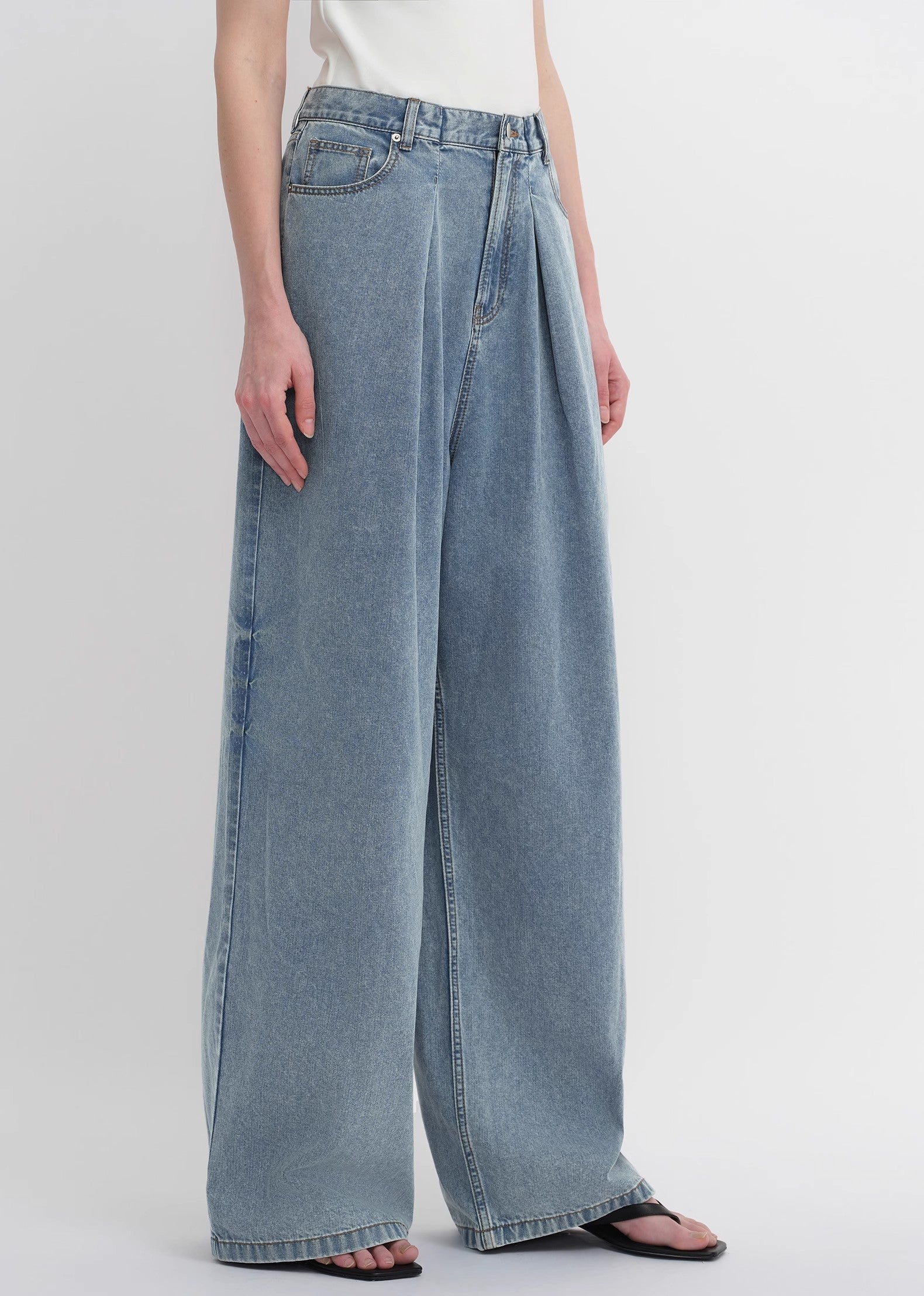 Soft Tencel Cotton Pleated Loose Straight Wide-Leg Jeans – Light Structure