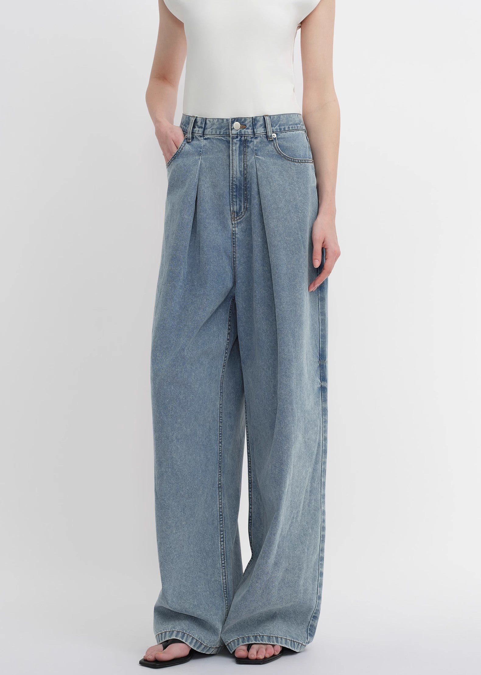 Soft Tencel Cotton Pleated Loose Straight Wide-Leg Jeans – Light Structure