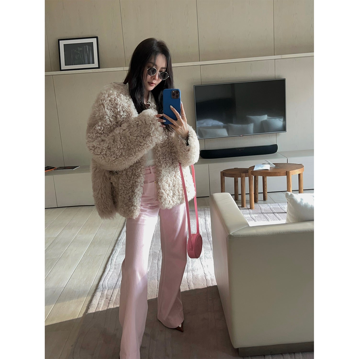 Fireladyfur Women's Imported Tuscan Sheepskin Coat“Wanderer Island”