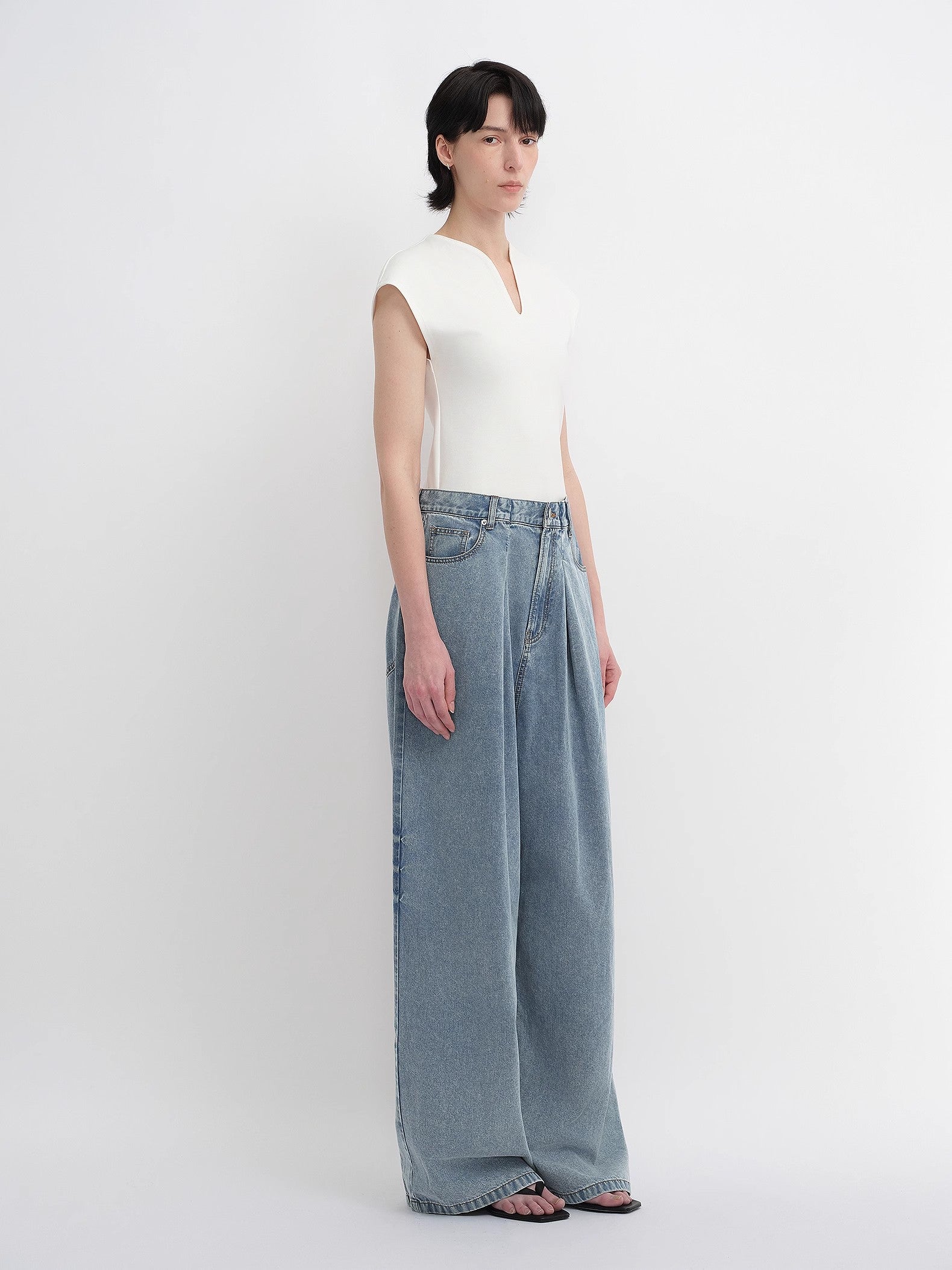 Soft Tencel Cotton Pleated Loose Straight Wide-Leg Jeans – Light Structure
