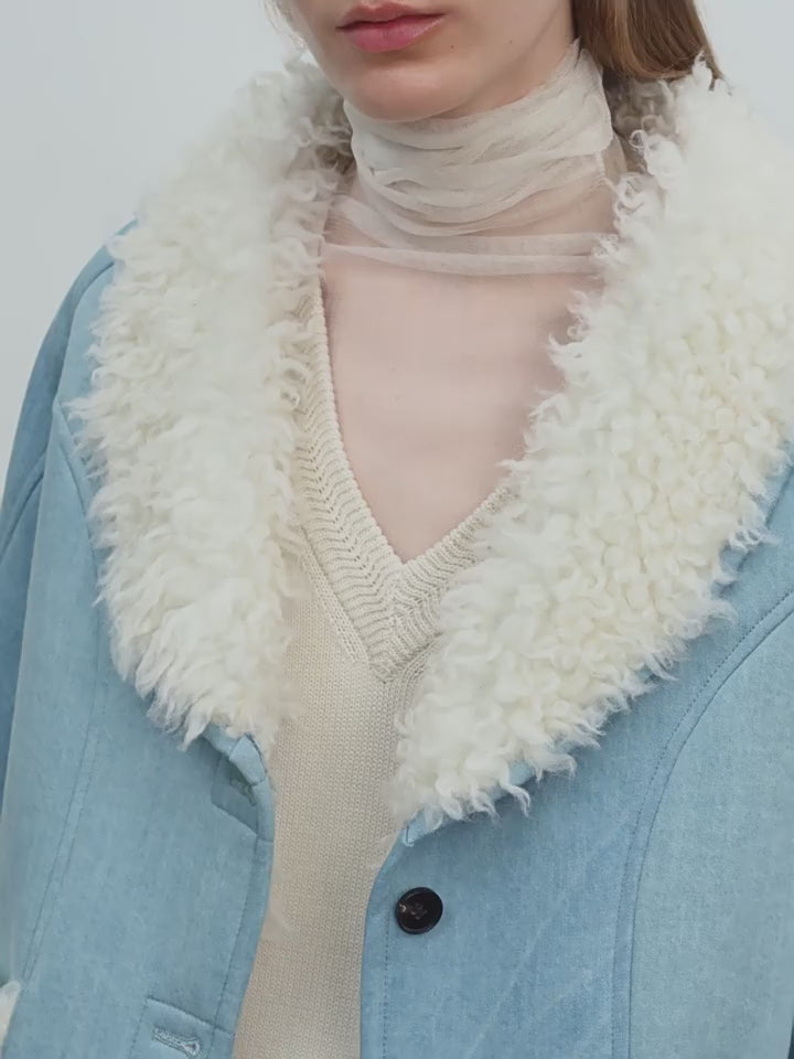 “Pure Era” High-Quality Lamb Wool Short Fur Coat – Contrast Fruit Collar