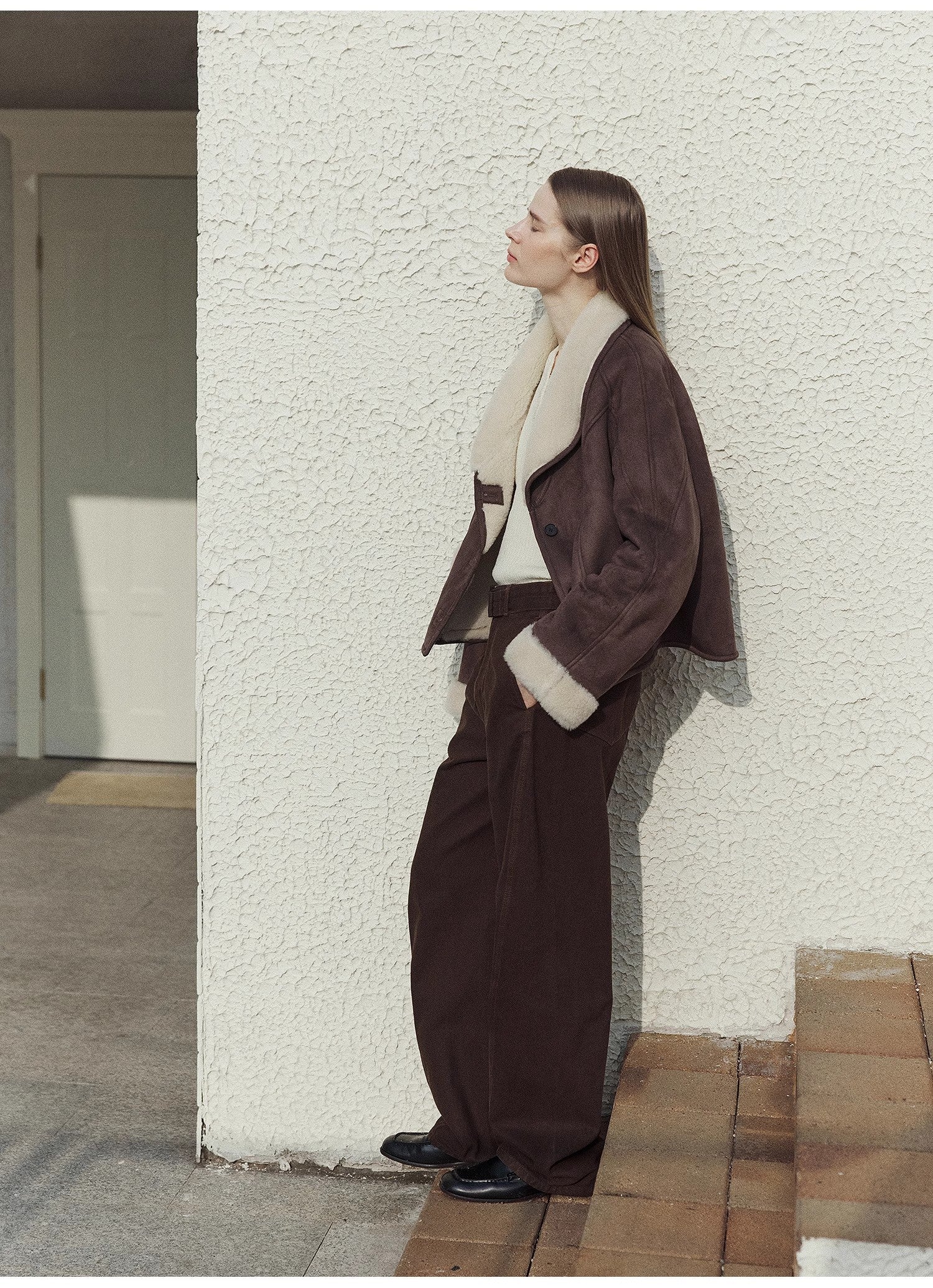 “Pure Era” High-Quality Lamb Wool Short Fur Coat – Contrast Fruit Collar