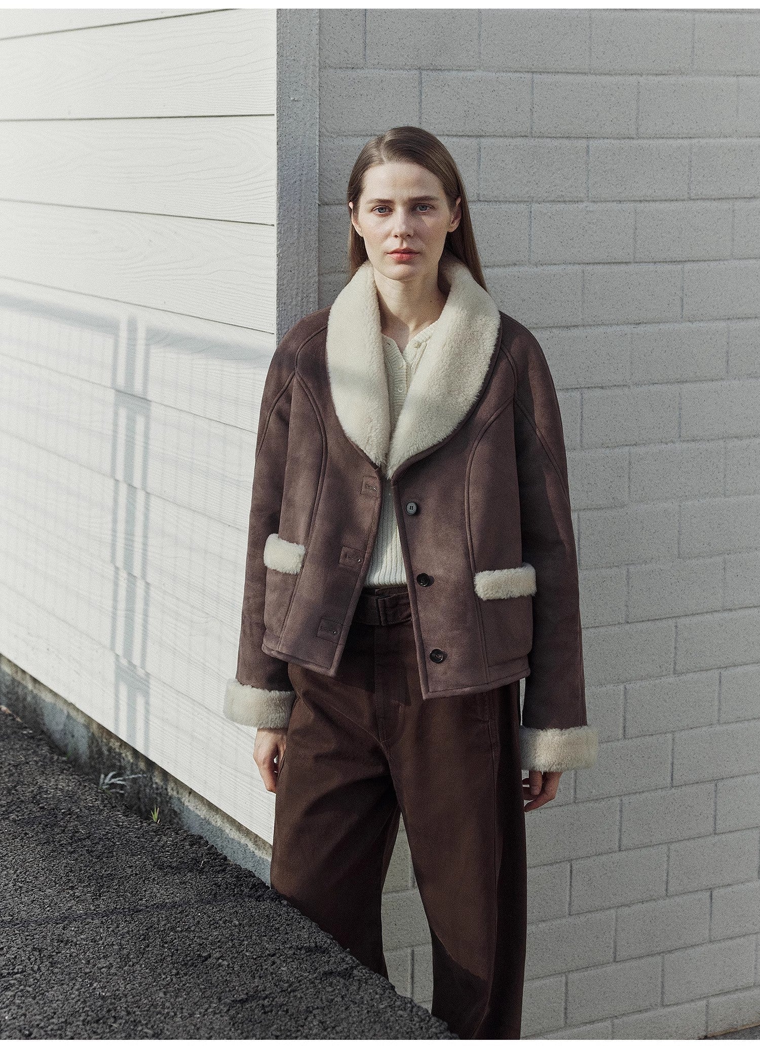 “Pure Era” High-Quality Lamb Wool Short Fur Coat – Contrast Fruit Collar