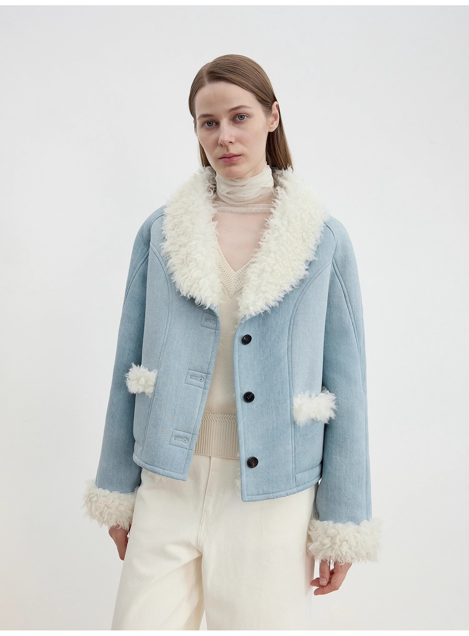 “Pure Era” High-Quality Lamb Wool Short Fur Coat – Contrast Fruit Collar