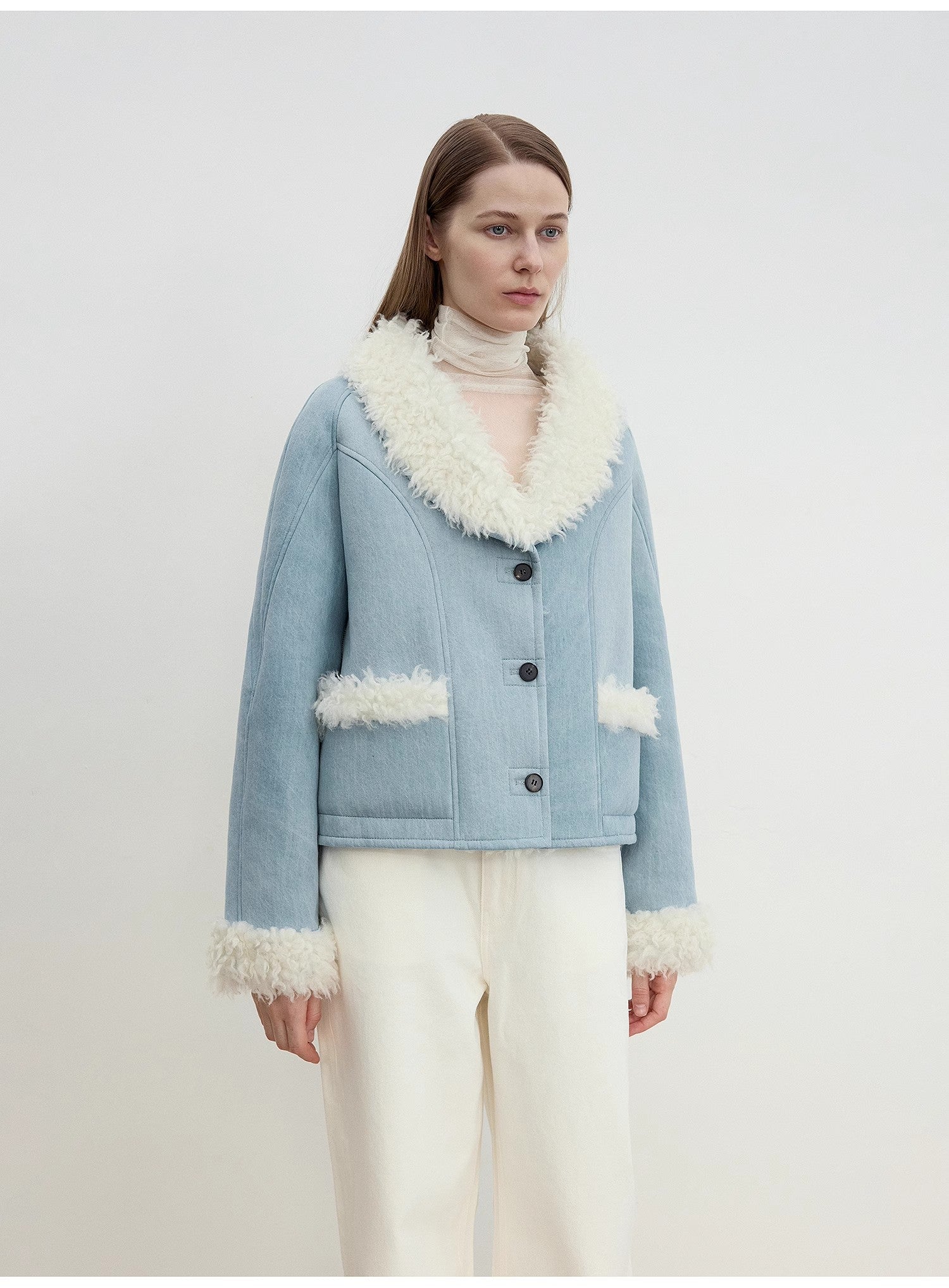 “Pure Era” High-Quality Lamb Wool Short Fur Coat – Contrast Fruit Collar