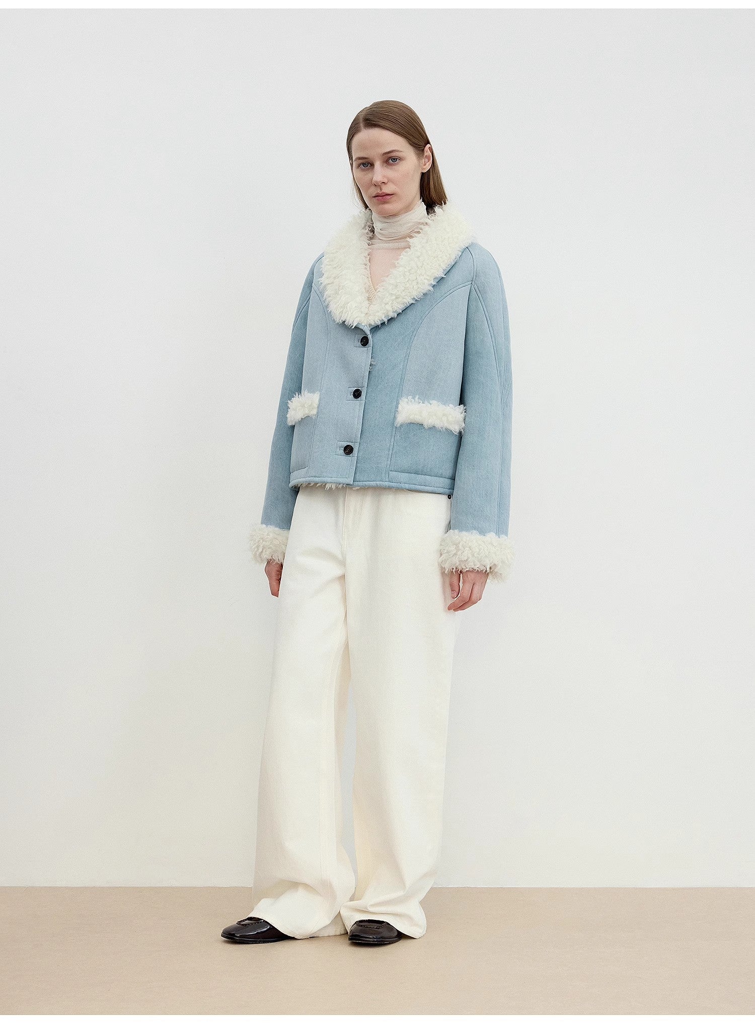“Pure Era” High-Quality Lamb Wool Short Fur Coat – Contrast Fruit Collar