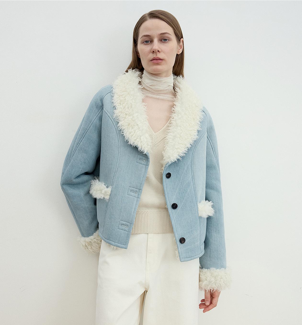 “Pure Era” High-Quality Lamb Wool Short Fur Coat – Contrast Fruit Collar